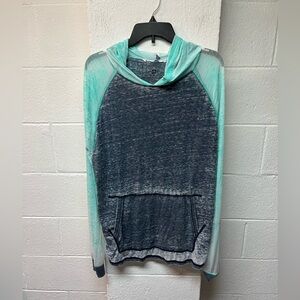 Ocean Current Teal and Navy Tee. Large